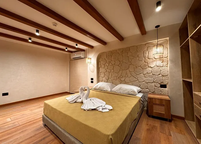 Naama Lofts 4*